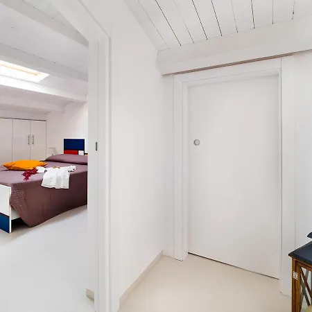 Sleeps 4 Pool Air Con Wifi Granelli